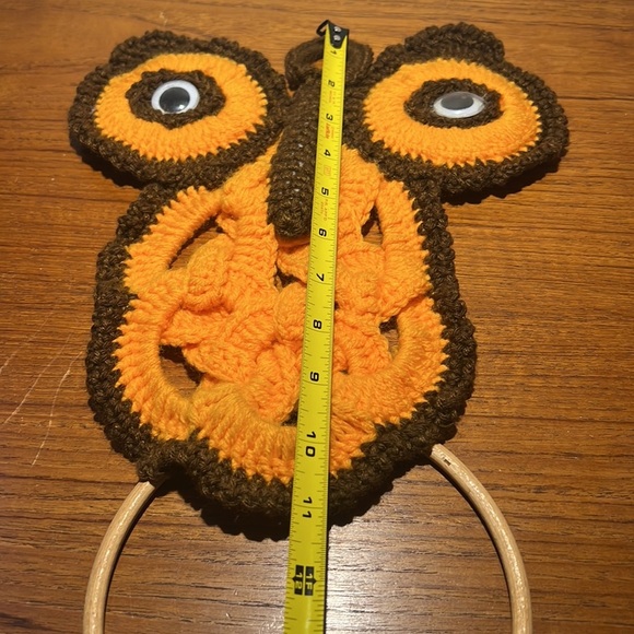 Handcrafted hand, crocheted owl, with googly eyes towel ring holder - Picture 12 of 13